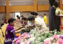 คณะวิทยาการจัดการร่วมพิธีรดน้ำขอพรผู้บริหาร สืบสานประเพณีสงกรานต์ 2568 อย่างอบอุ่น