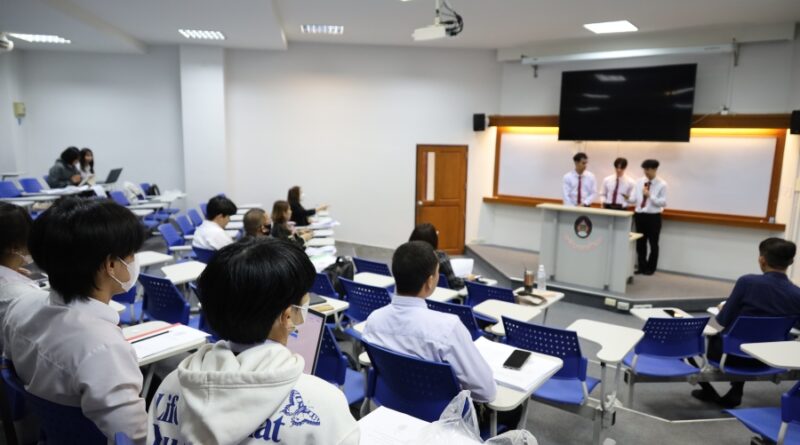 การสอบหัวข้อโครงงานทางคอมพิวเตอร์ธุรกิจดิจิทัล