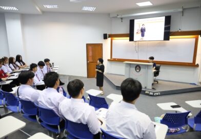 เพราะ “บุคลิกภาพ” คือประตูสู่โอกาส!และ “การบริการ” คือหัวใจของความสำเร็จ