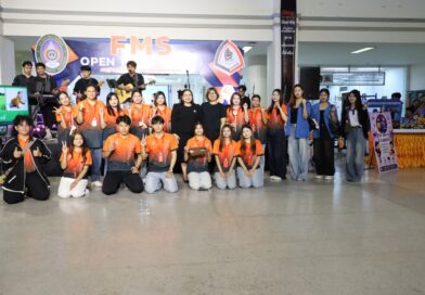 ท่านรองฯ มาเยี่ยมชมความปัง! ผศ.ดร.จุฑามาส ศรีจำนงค์ เช็กอินนิทรรศการ GROW WITH FMS คณะวิทยาการจัดการ
